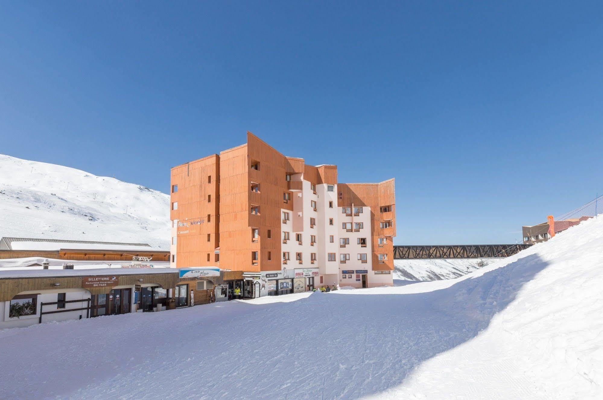 Residence Pierre & Vacances Aconit Сен-Мартен-дьо-Белвил Екстериор снимка