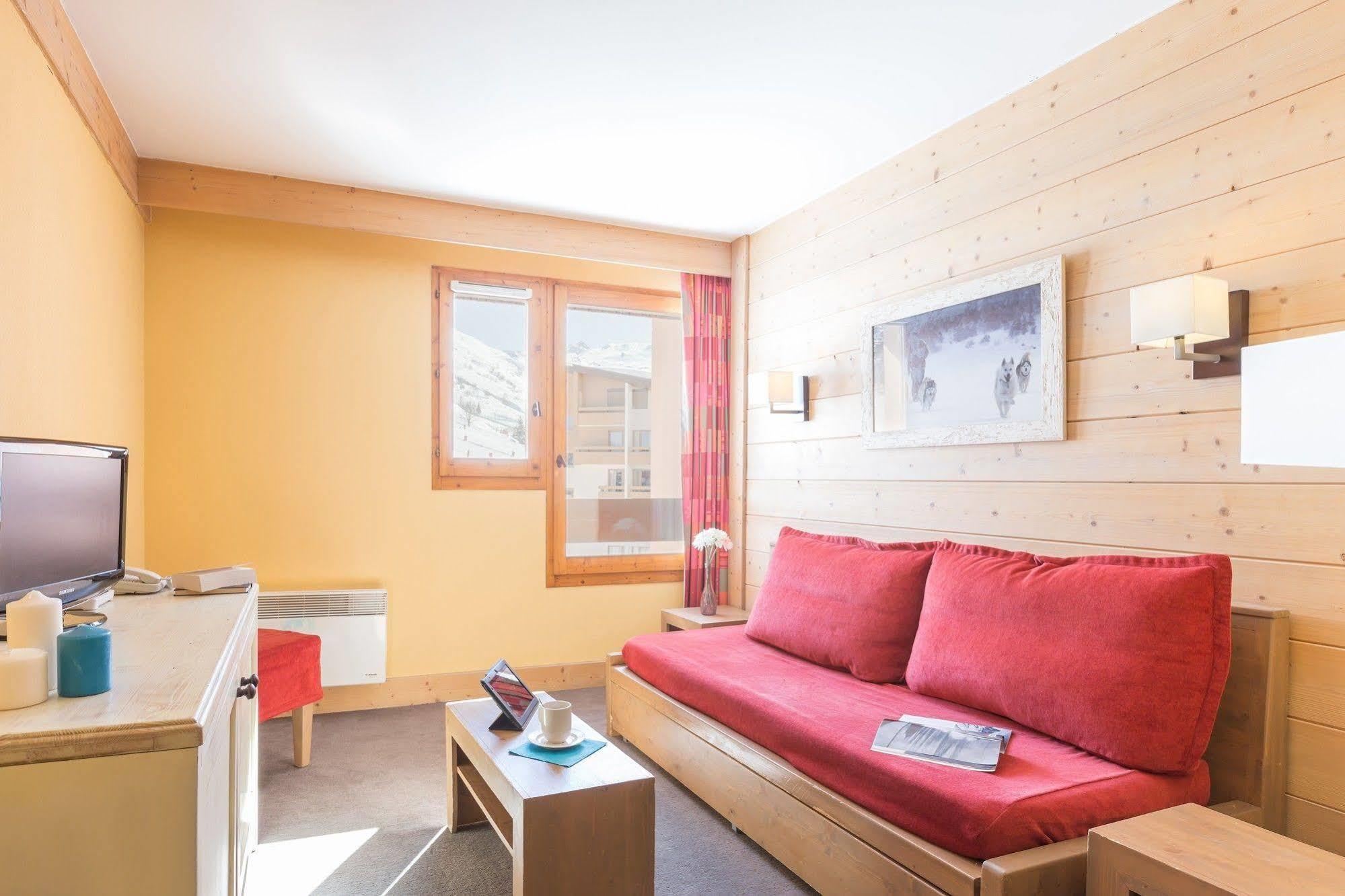 Residence Pierre & Vacances Aconit Сен-Мартен-дьо-Белвил Екстериор снимка