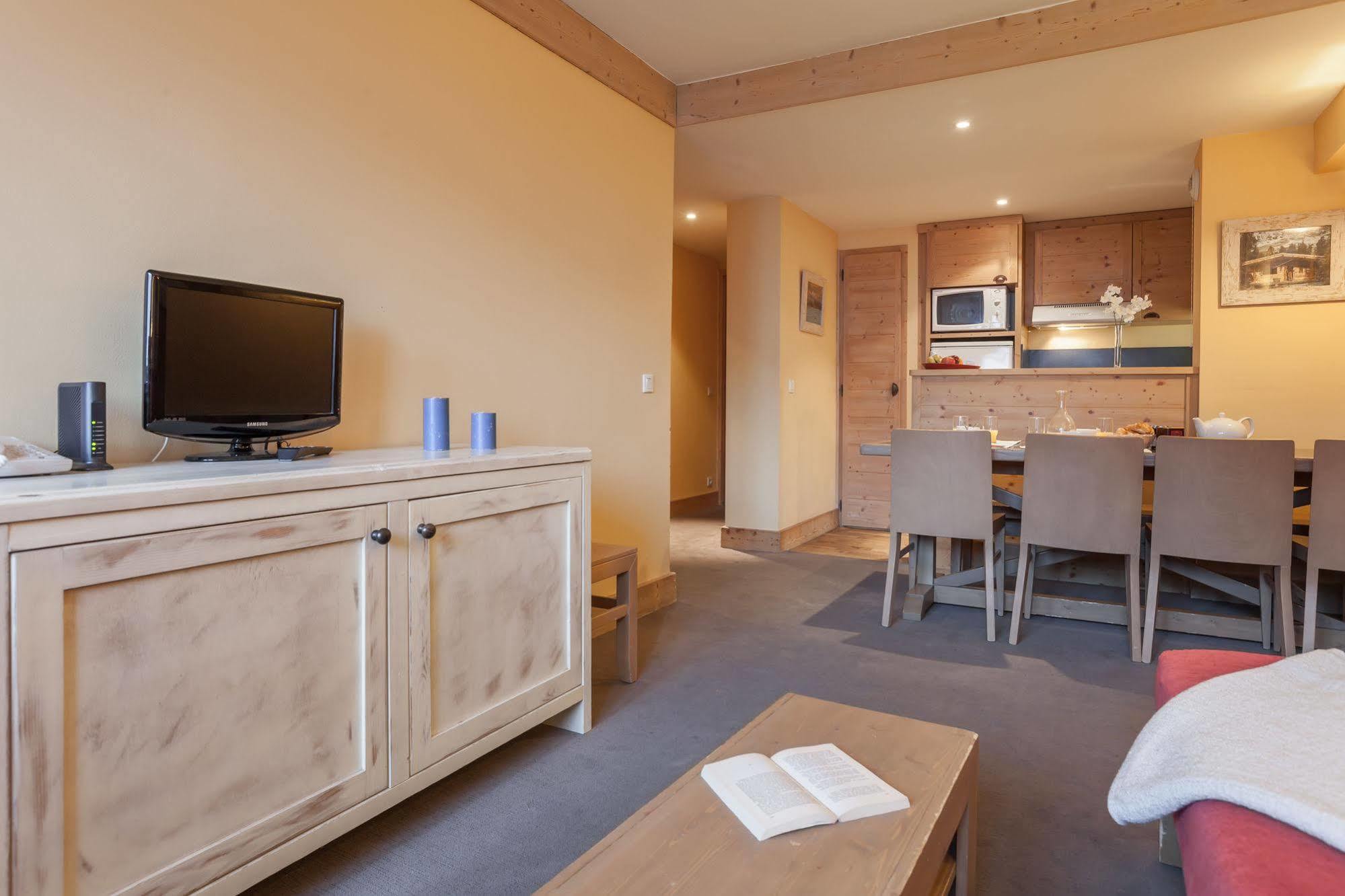 Residence Pierre & Vacances Aconit Сен-Мартен-дьо-Белвил Екстериор снимка